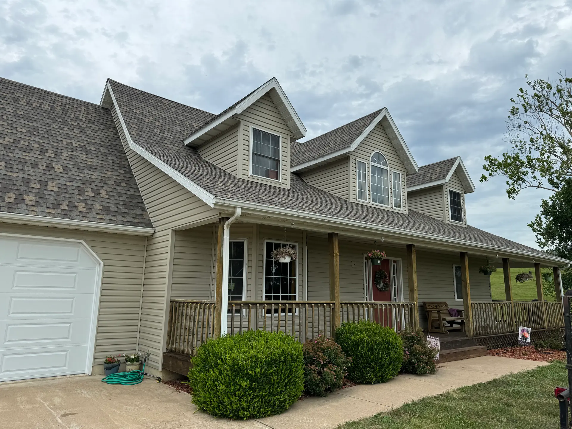 Modern farmhouse new home build by JB Thompson Builders